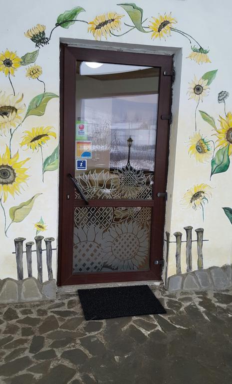 Floarea Soarelui Hotel Cheia  Exterior photo